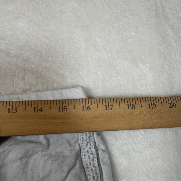 Joe Fresh Shorts Womens Size 10 White Embroidered Denim Embroidered Summer - Picture 6 of 9